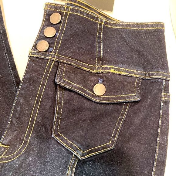 BRAND NEW FashionNova Juniors Jeans Size 11 - Picture 2 of 6